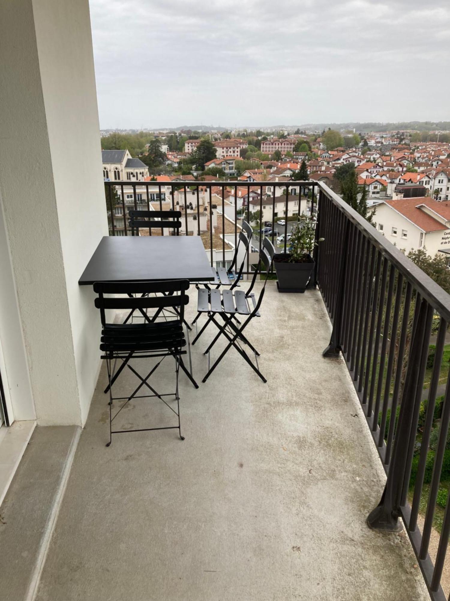 באיון Appartement T3 Classe 3 Etoiles מראה חיצוני תמונה